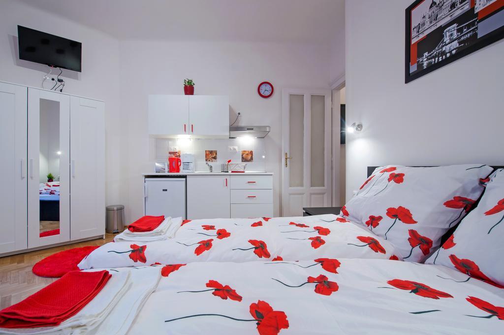 Apartament Parking, Ac, Wifi Flat Next To Andrassy Ave *